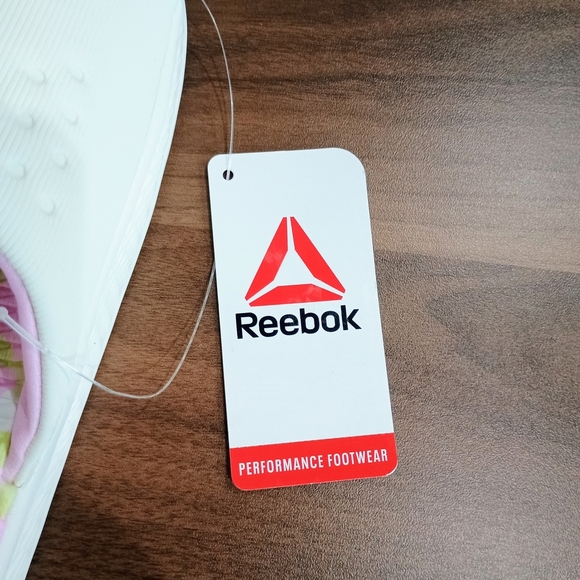 Reebok Women's Cream and Pink Slides - Picture 3 of 5